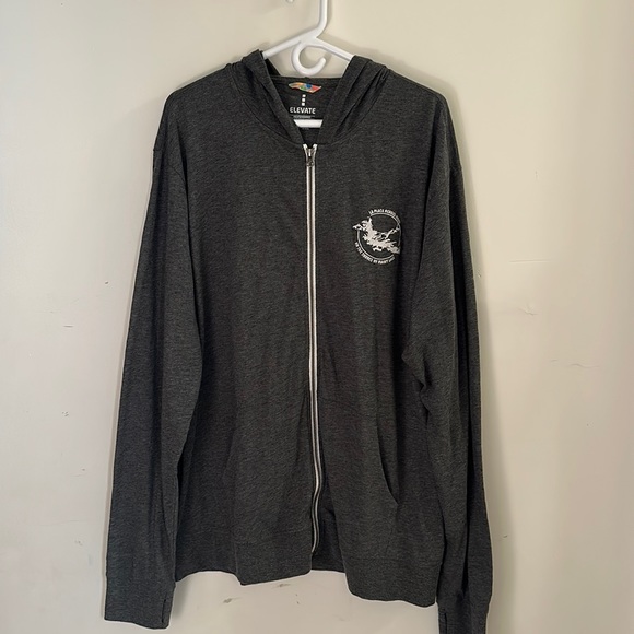 Elevate Other - Men’s Gray Zip Up Sweater